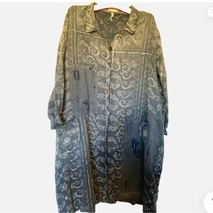 Lightweight printed dress